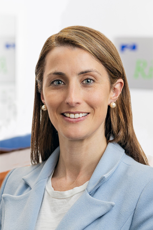 Prendergastelizabeth3 BKG 300X450