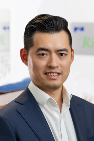 Tranpaul3 BKG 300X450