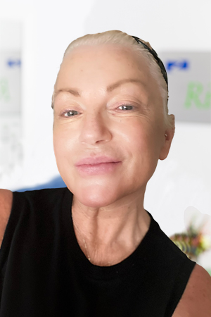 Robertsamanda3 BKG 300X450