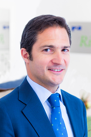 Alvareznovoarafa4 BKG 300X450